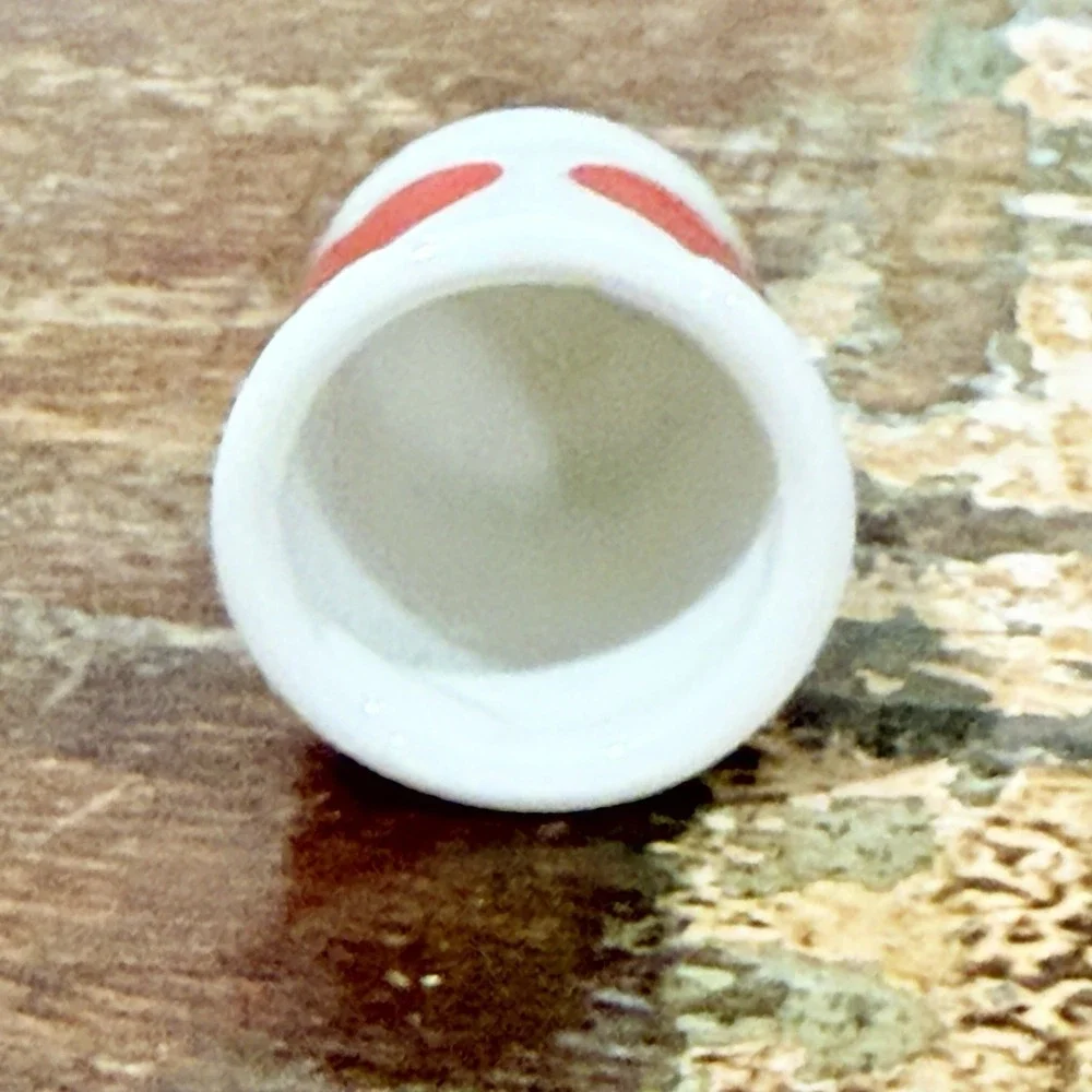 Thimble‎ Vintage Red Hearts 